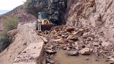 إقليم تارودانت.. تسخير كل الآليات والمعدات اللازمة لفتح الطرق المقطوعة بسبب الزلزال