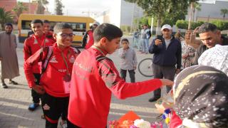 تكريم رياضي بطعم الانضباط: إعدادية “السعديين” بأيت إعزة تستقبل أبطالها في كرة الطائرة