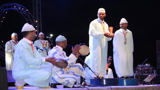  سيدي دحمان تختتم الدورة الأولى لمهرجان "الوناسة".. لوحات تراثية توثّق لذاكرة فنية أصيلة 