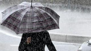 أمطار قوية رعدية وتساقطات