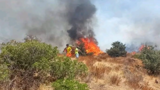 تارودانت.. بسبب اقترب نيران الحرائق السلطات تقوم بترحيل ساكنة دوار تيغبولا وتستعين بمروحيات لوقف الزحف