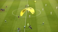 تفاصيل جديدة بشأن الاقتحام المظلي في مباراة فرنسا وألمانيا (فيديو)