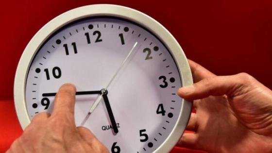 الساعة الإضافية التي تربك الإيقاع اليومي: حين تختل الساعة البيولوجية