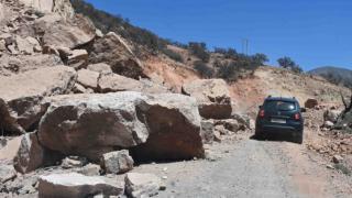 برلماني ينبه إلى التأخر الحاصل في إزالة مخلفات الزلزال بطرقات تارودانت